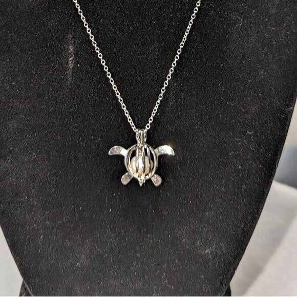 Sea Turtle Pendant with White Baroque Pearl Silver Tone - Picture 5 of 10